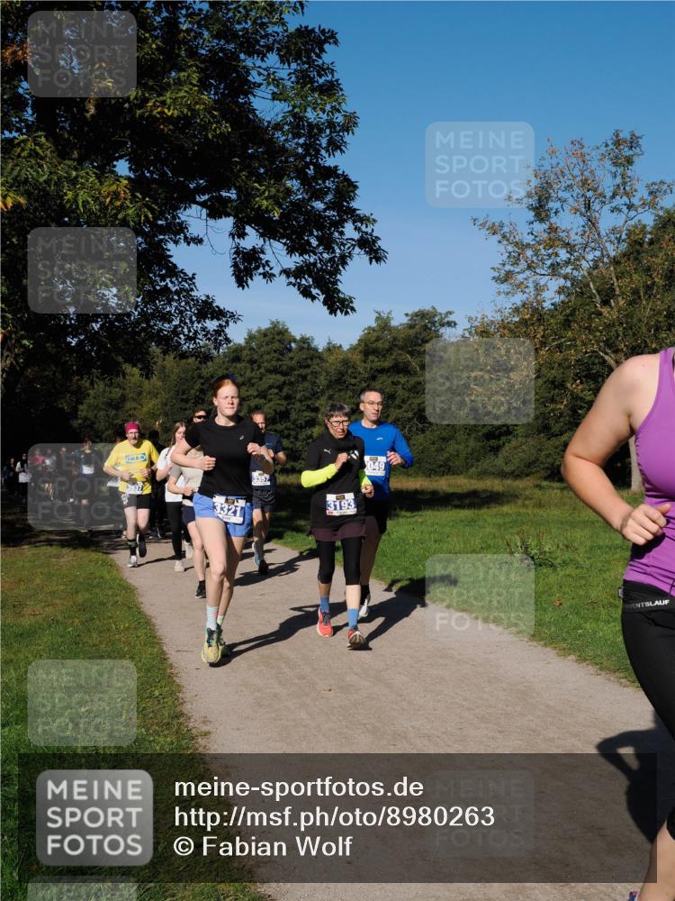 28.09.2025 - 33. Volkslauf durch das schöne Alstertal Fabian Wolf http://msf.ph/oto/8980263 28.09.2025 10:35:34 Laufen 3321, 3193 meine-sportfotos.de