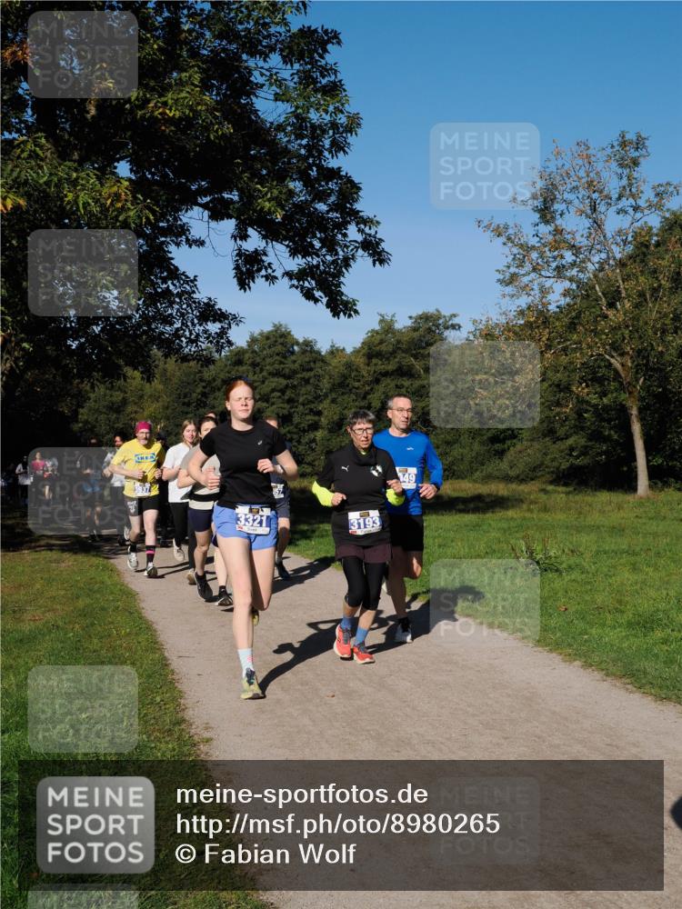 28.09.2025 - 33. Volkslauf durch das schöne Alstertal Fabian Wolf http://msf.ph/oto/8980265 28.09.2025 10:35:34 Laufen 3937, 3321, 3193 meine-sportfotos.de