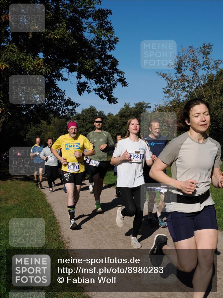 28.09.2025 - 33. Volkslauf durch das schöne Alstertal Fabian Wolf http://msf.ph/oto/8980283 28.09.2025 10:35:36 Laufen 3008, 3937, 3100, 3231 meine-sportfotos.de