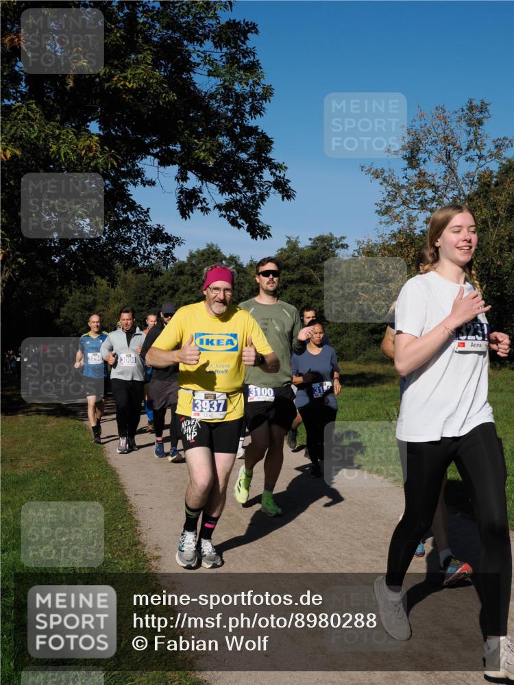 28.09.2025 - 33. Volkslauf durch das schöne Alstertal Fabian Wolf http://msf.ph/oto/8980288 28.09.2025 10:35:37 Laufen 3298, 3008, 3937, 3100, 3231 meine-sportfotos.de