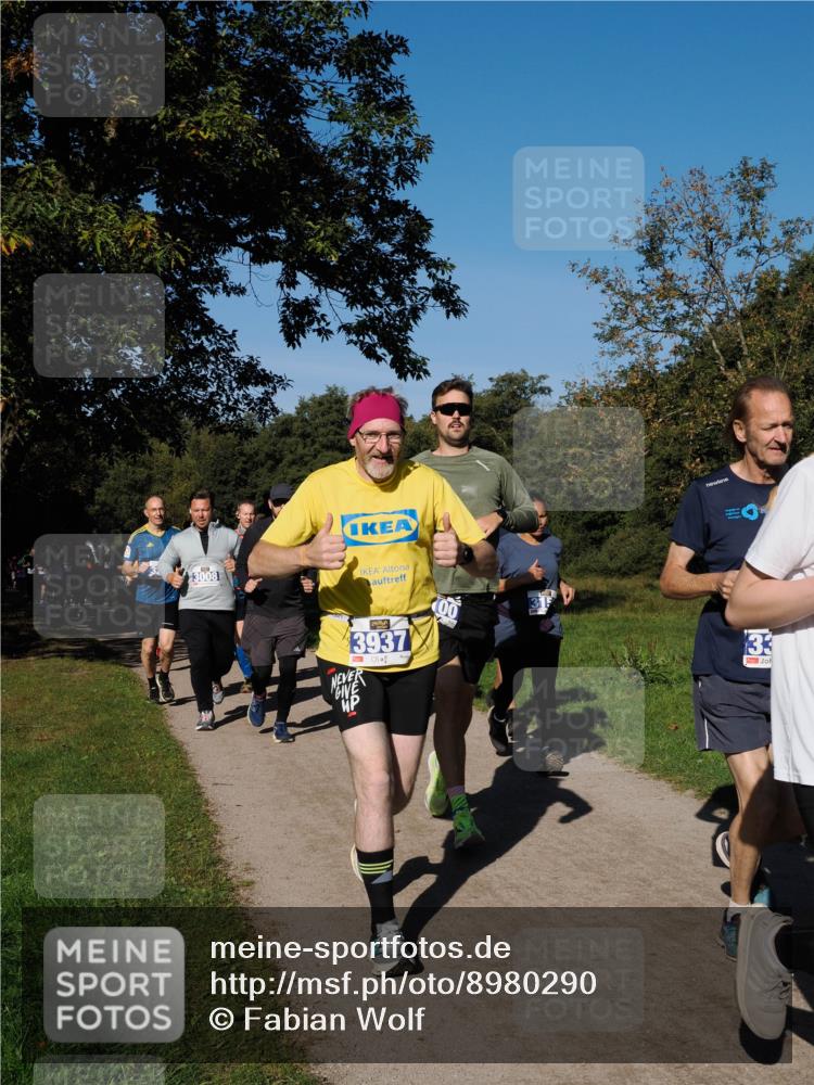 28.09.2025 - 33. Volkslauf durch das schöne Alstertal Fabian Wolf http://msf.ph/oto/8980290 28.09.2025 10:35:37 Laufen 3008, 3937, 33 meine-sportfotos.de