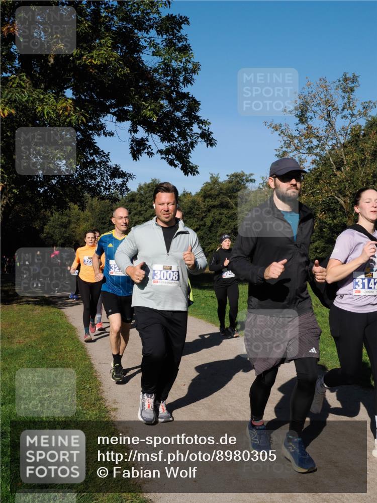 28.09.2025 - 33. Volkslauf durch das schöne Alstertal Fabian Wolf http://msf.ph/oto/8980305 28.09.2025 10:35:39 Laufen 3008, 13142 meine-sportfotos.de