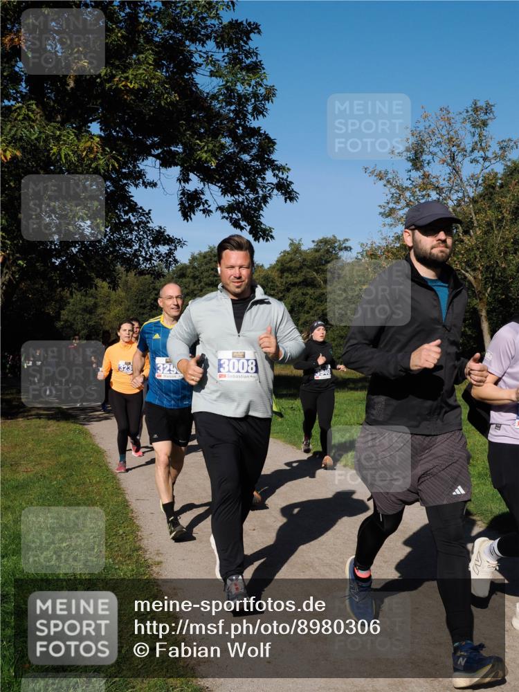 28.09.2025 - 33. Volkslauf durch das schöne Alstertal Fabian Wolf http://msf.ph/oto/8980306 28.09.2025 10:35:39 Laufen 323, 329, 3008 meine-sportfotos.de