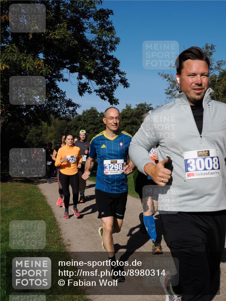 28.09.2025 - 33. Volkslauf durch das schöne Alstertal Fabian Wolf http://msf.ph/oto/8980314 28.09.2025 10:35:40 Laufen 3177, 3177, 3236, 88, 3298, 09, 3008 meine-sportfotos.de