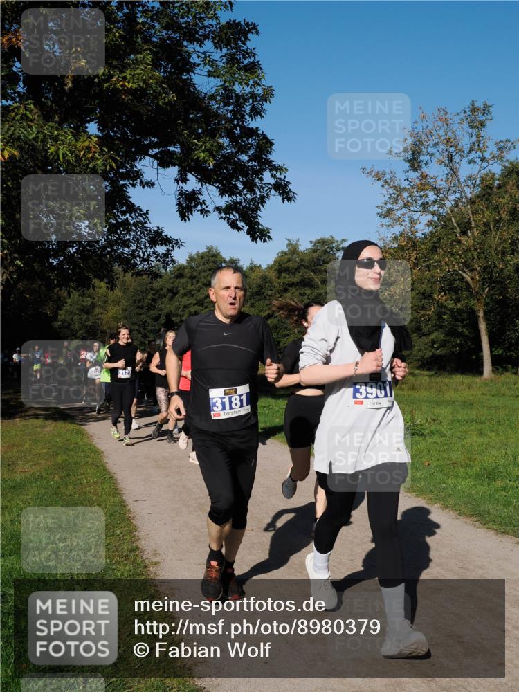 28.09.2025 - 33. Volkslauf durch das schöne Alstertal Fabian Wolf http://msf.ph/oto/8980379 28.09.2025 10:35:48 Laufen 3181, 3901 meine-sportfotos.de