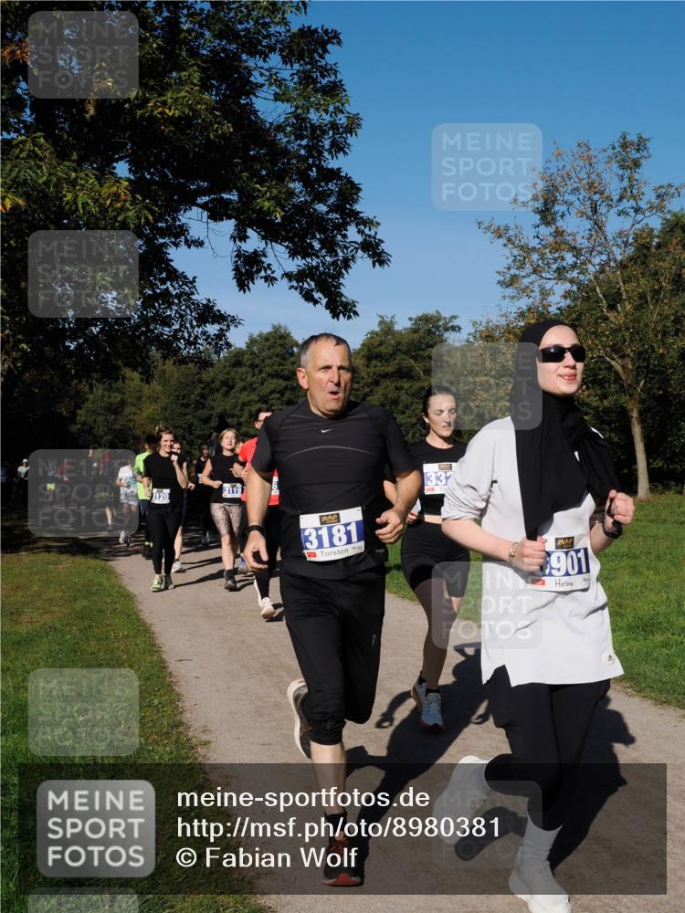 28.09.2025 - 33. Volkslauf durch das schöne Alstertal Fabian Wolf http://msf.ph/oto/8980381 28.09.2025 10:35:48 Laufen 120, 3119, 3181, 332, 901 meine-sportfotos.de