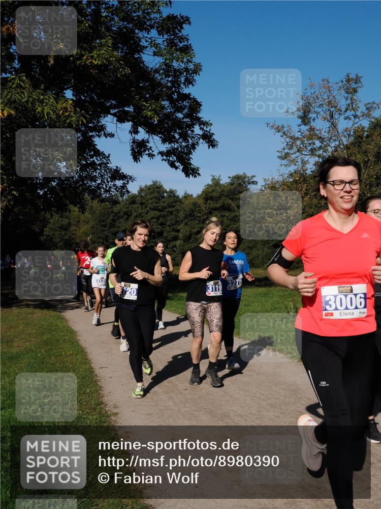 28.09.2025 - 33. Volkslauf durch das schöne Alstertal Fabian Wolf http://msf.ph/oto/8980390 28.09.2025 10:35:50 Laufen 3135, 120, 3119, 3006 meine-sportfotos.de