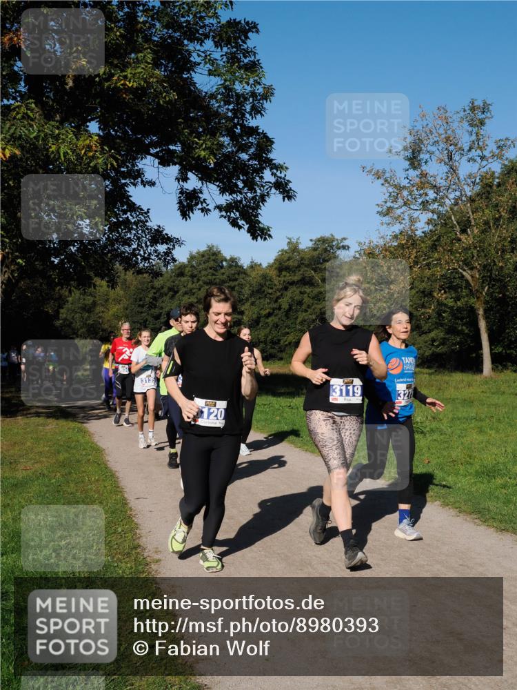 28.09.2025 - 33. Volkslauf durch das schöne Alstertal Fabian Wolf http://msf.ph/oto/8980393 28.09.2025 10:35:51 Laufen 3135, 120, 3119, 1327 meine-sportfotos.de