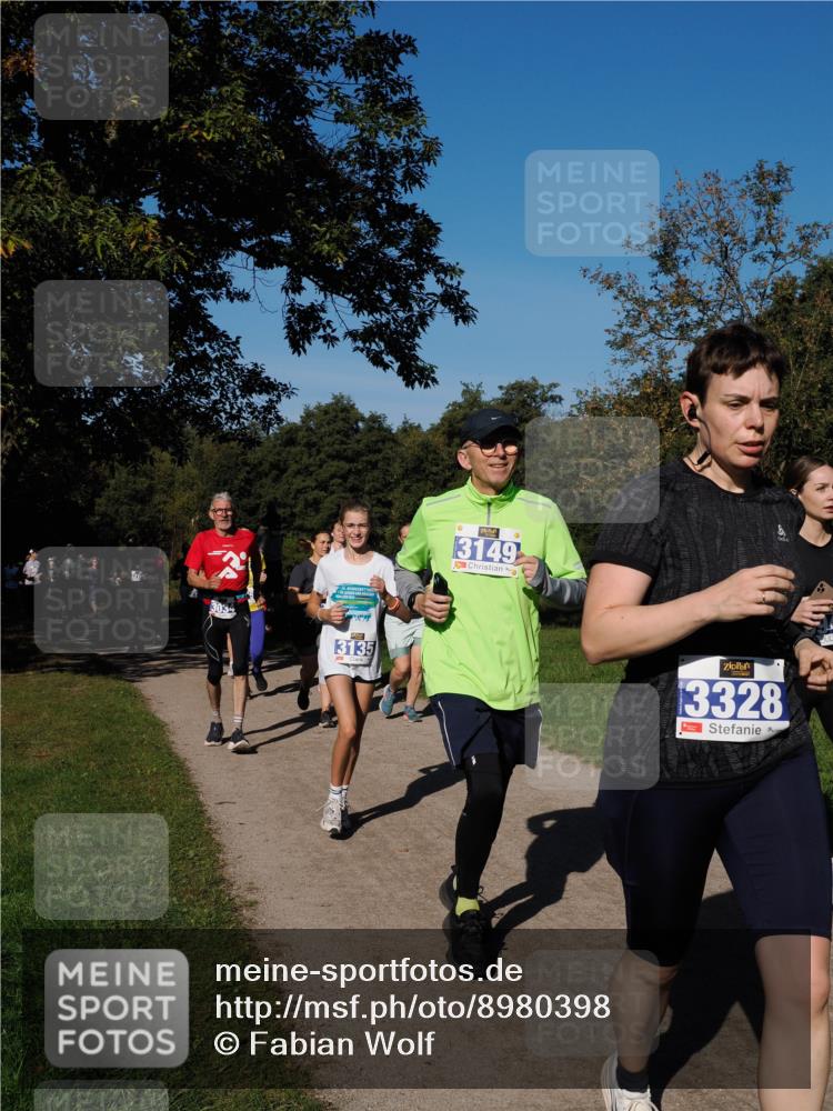 28.09.2025 - 33. Volkslauf durch das schöne Alstertal Fabian Wolf http://msf.ph/oto/8980398 28.09.2025 10:35:53 Laufen 3135, 0, 3149, 3328 meine-sportfotos.de