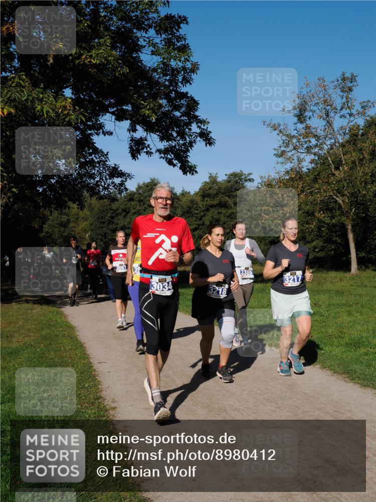 28.09.2025 - 33. Volkslauf durch das schöne Alstertal Fabian Wolf http://msf.ph/oto/8980412 28.09.2025 10:35:54 Laufen 3097, 3034, 3218, 3385, 3217 meine-sportfotos.de