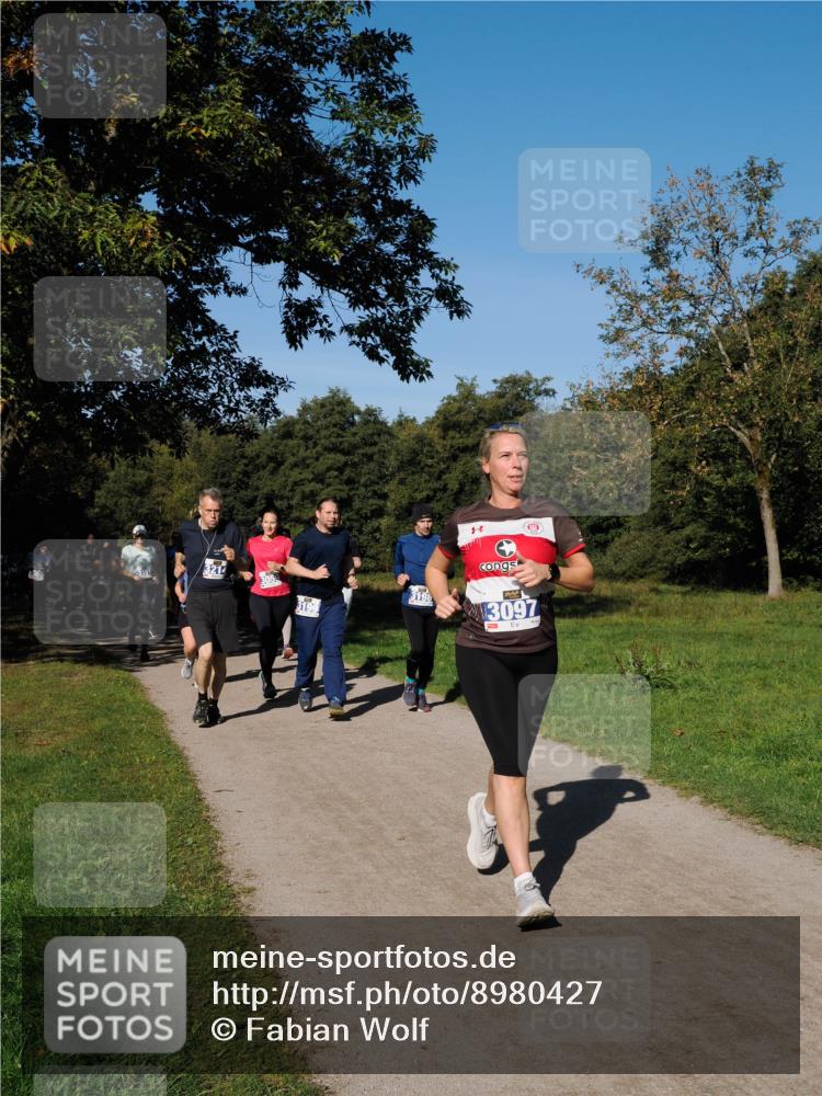 28.09.2025 - 33. Volkslauf durch das schöne Alstertal Fabian Wolf http://msf.ph/oto/8980427 28.09.2025 10:35:57 Laufen 3214, 305, 3199, 3097 meine-sportfotos.de
