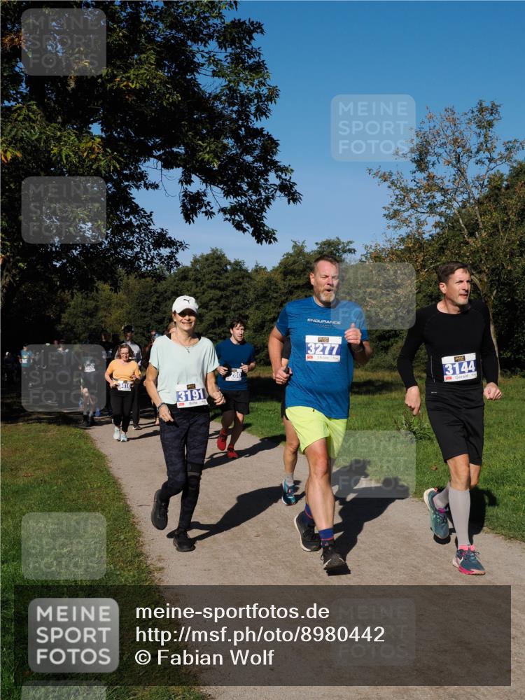 28.09.2025 - 33. Volkslauf durch das schöne Alstertal Fabian Wolf http://msf.ph/oto/8980442 28.09.2025 10:36:01 Laufen 3191, 3277, 6, 3144 meine-sportfotos.de