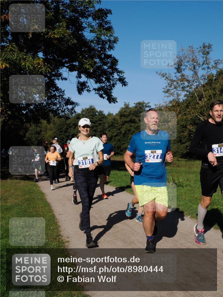 28.09.2025 - 33. Volkslauf durch das schöne Alstertal Fabian Wolf http://msf.ph/oto/8980444 28.09.2025 10:36:02 Laufen 3191, 3277, 314 meine-sportfotos.de