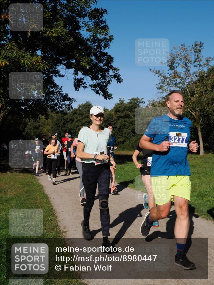 28.09.2025 - 33. Volkslauf durch das schöne Alstertal Fabian Wolf http://msf.ph/oto/8980447 28.09.2025 10:36:02 Laufen 3410, 13, 3277 meine-sportfotos.de