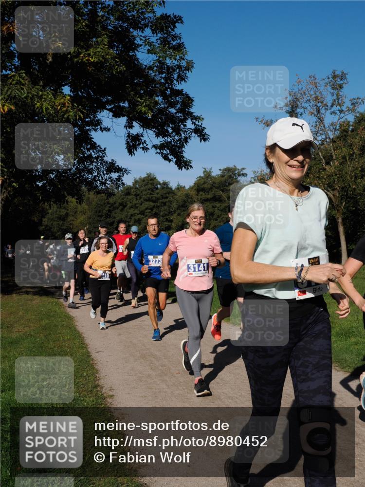 28.09.2025 - 33. Volkslauf durch das schöne Alstertal Fabian Wolf http://msf.ph/oto/8980452 28.09.2025 10:36:03 Laufen 3273, 3141 meine-sportfotos.de