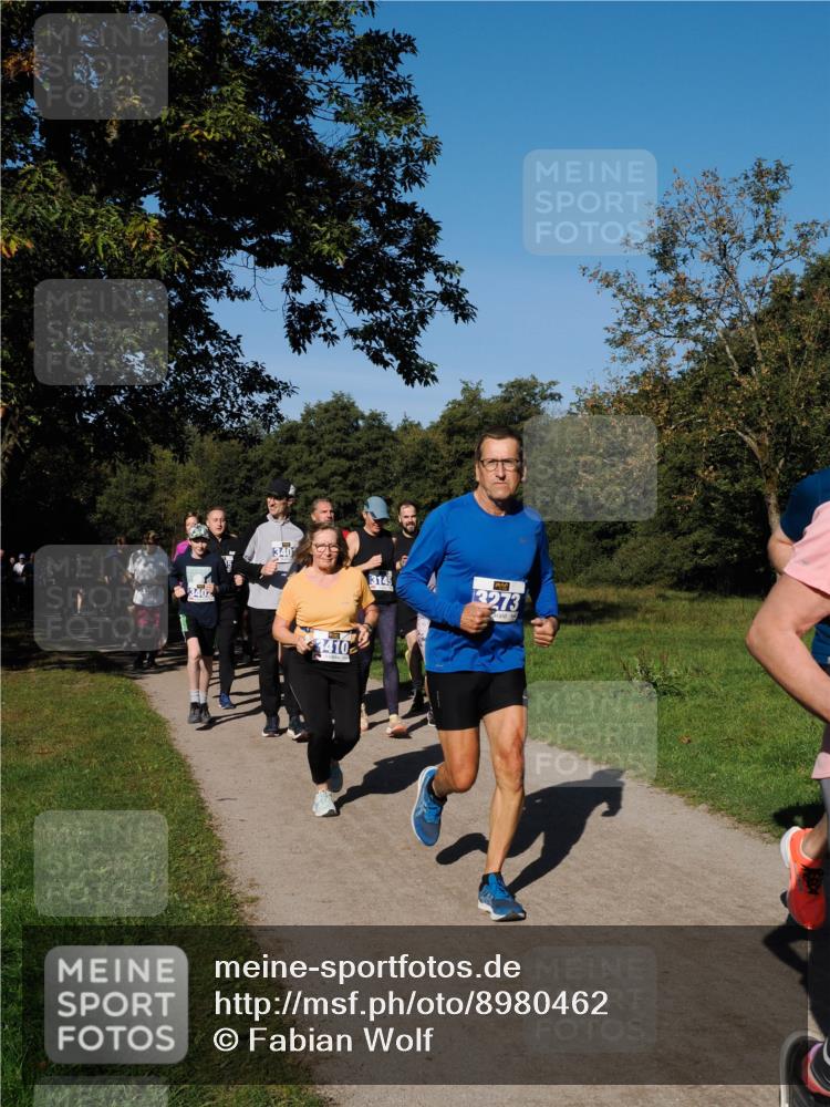 28.09.2025 - 33. Volkslauf durch das schöne Alstertal Fabian Wolf http://msf.ph/oto/8980462 28.09.2025 10:36:04 Laufen 3410, 3145, 3273 meine-sportfotos.de