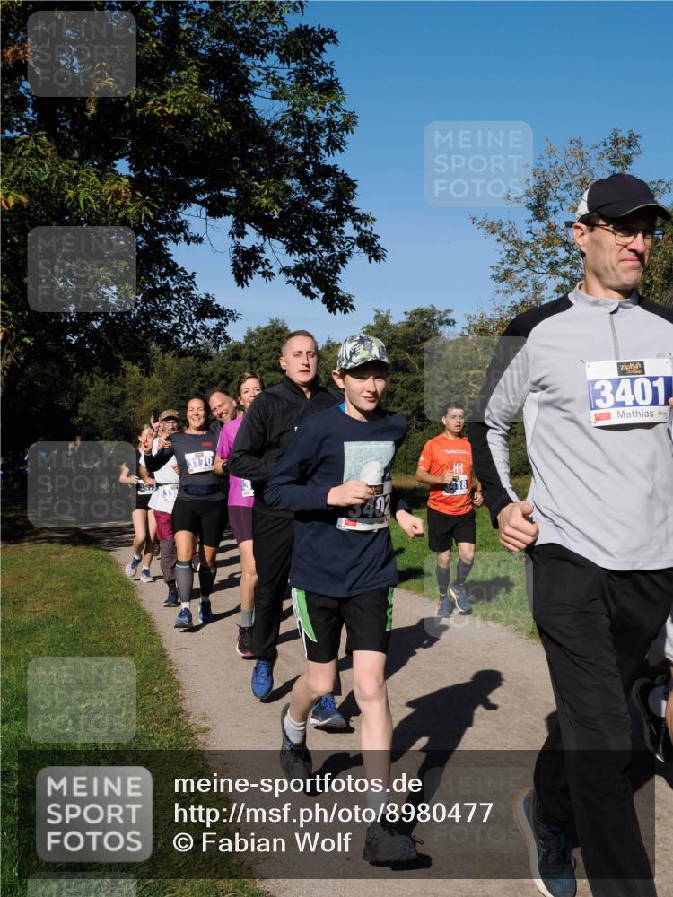 28.09.2025 - 33. Volkslauf durch das schöne Alstertal Fabian Wolf http://msf.ph/oto/8980477 28.09.2025 10:36:07 Laufen 3170, 3401 meine-sportfotos.de