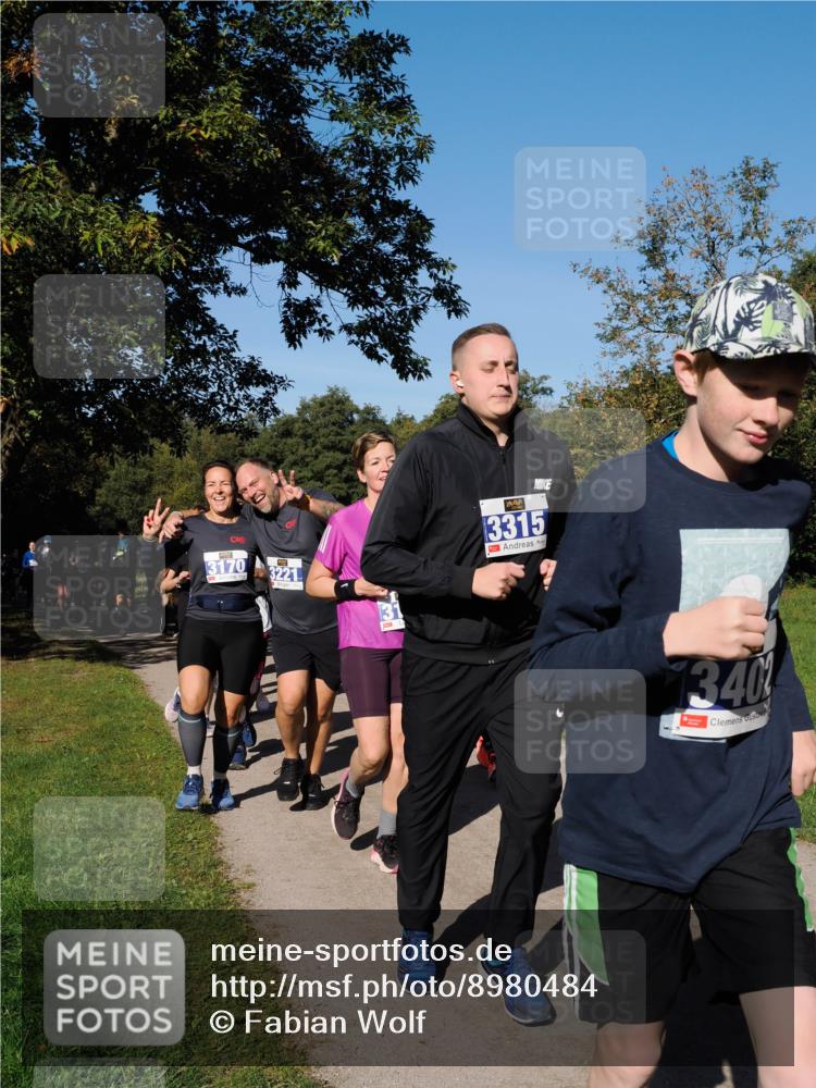 28.09.2025 - 33. Volkslauf durch das schöne Alstertal Fabian Wolf http://msf.ph/oto/8980484 28.09.2025 10:36:07 Laufen 3170, 3221, 3315, 1340 meine-sportfotos.de