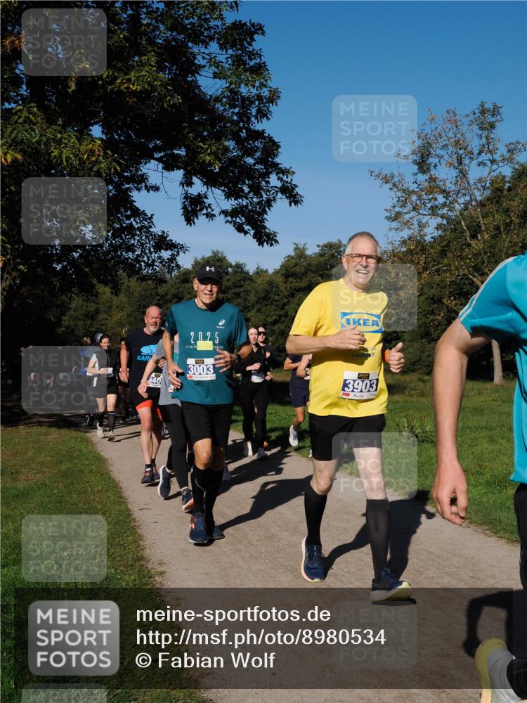 28.09.2025 - 33. Volkslauf durch das schöne Alstertal Fabian Wolf http://msf.ph/oto/8980534 28.09.2025 10:36:14 Laufen 2, 025, 3003, 3903 meine-sportfotos.de