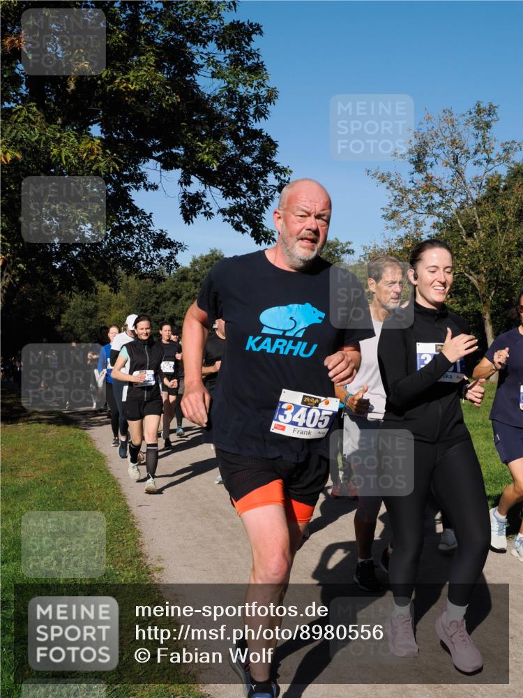 28.09.2025 - 33. Volkslauf durch das schöne Alstertal Fabian Wolf http://msf.ph/oto/8980556 28.09.2025 10:36:16 Laufen 3342, 3405 meine-sportfotos.de