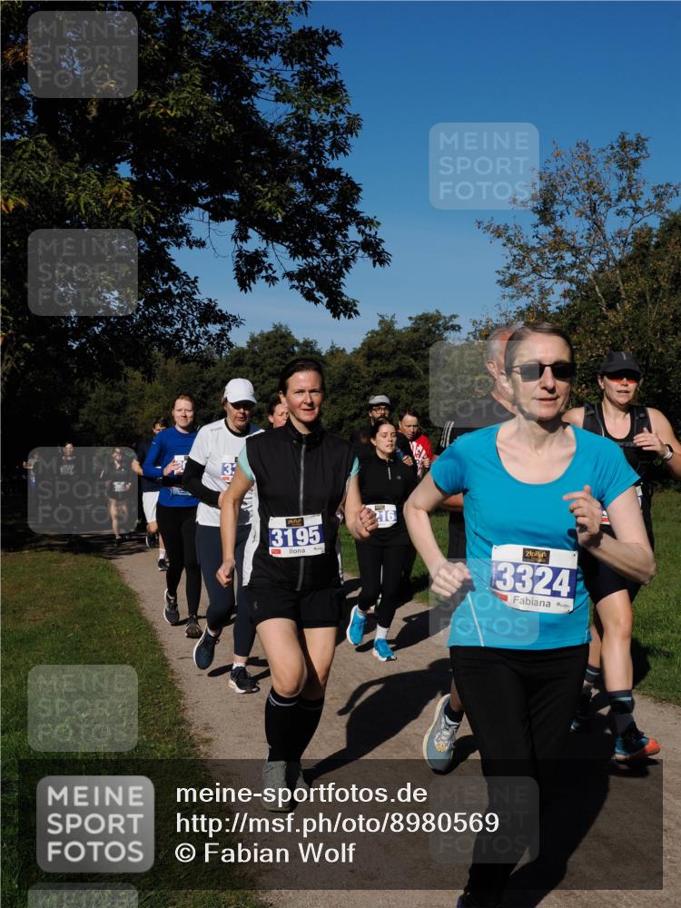 28.09.2025 - 33. Volkslauf durch das schöne Alstertal Fabian Wolf http://msf.ph/oto/8980569 28.09.2025 10:36:18 Laufen 3195, 16, 3324 meine-sportfotos.de