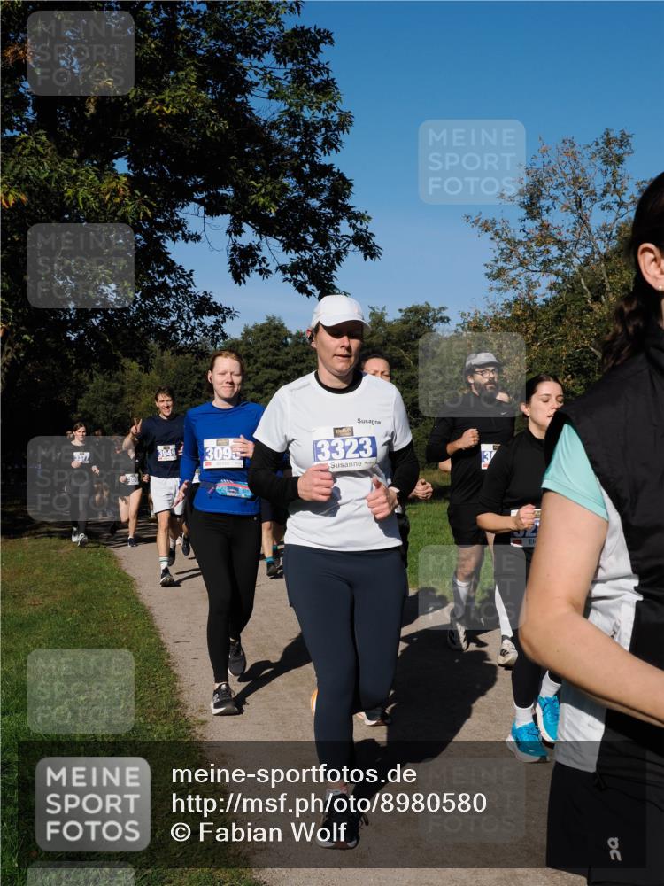 28.09.2025 - 33. Volkslauf durch das schöne Alstertal Fabian Wolf http://msf.ph/oto/8980580 28.09.2025 10:36:19 Laufen 3949, 3095, 3323 meine-sportfotos.de