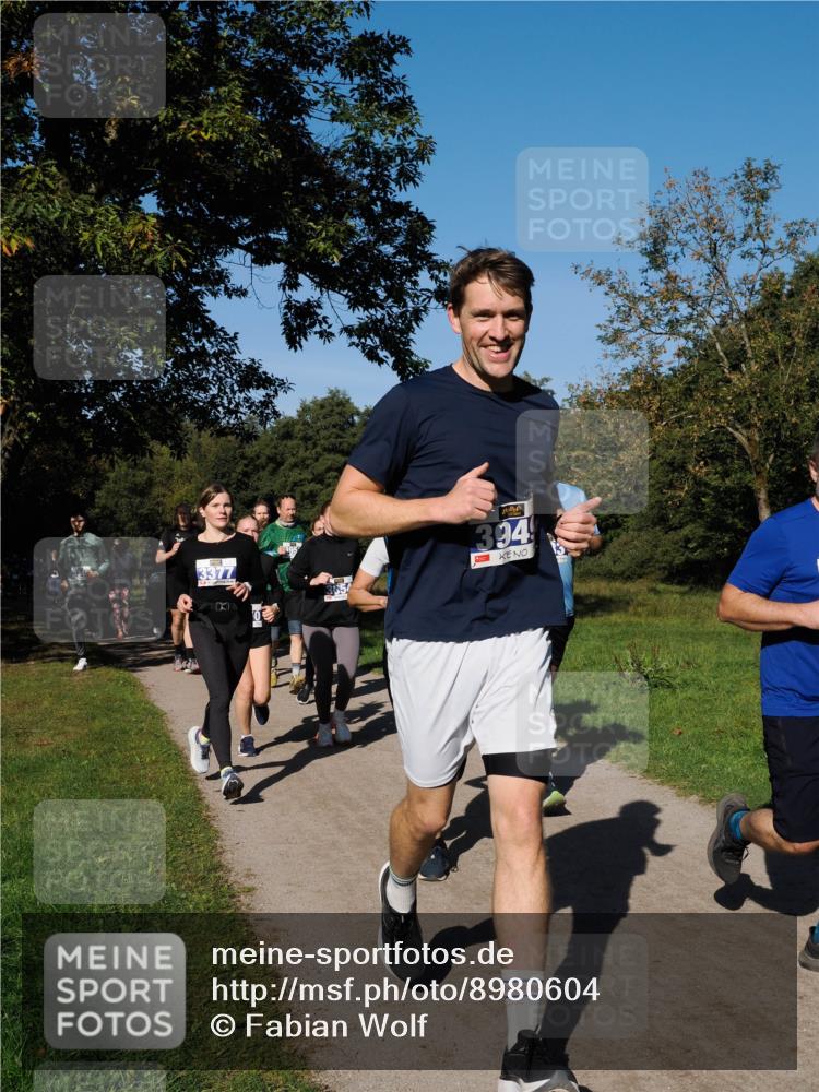 28.09.2025 - 33. Volkslauf durch das schöne Alstertal Fabian Wolf http://msf.ph/oto/8980604 28.09.2025 10:36:21 Laufen 394 meine-sportfotos.de