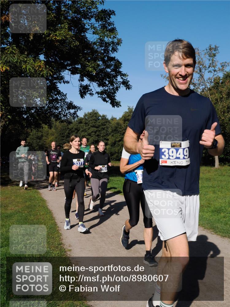 28.09.2025 - 33. Volkslauf durch das schöne Alstertal Fabian Wolf http://msf.ph/oto/8980607 28.09.2025 10:36:22 Laufen 3377, 3949 meine-sportfotos.de