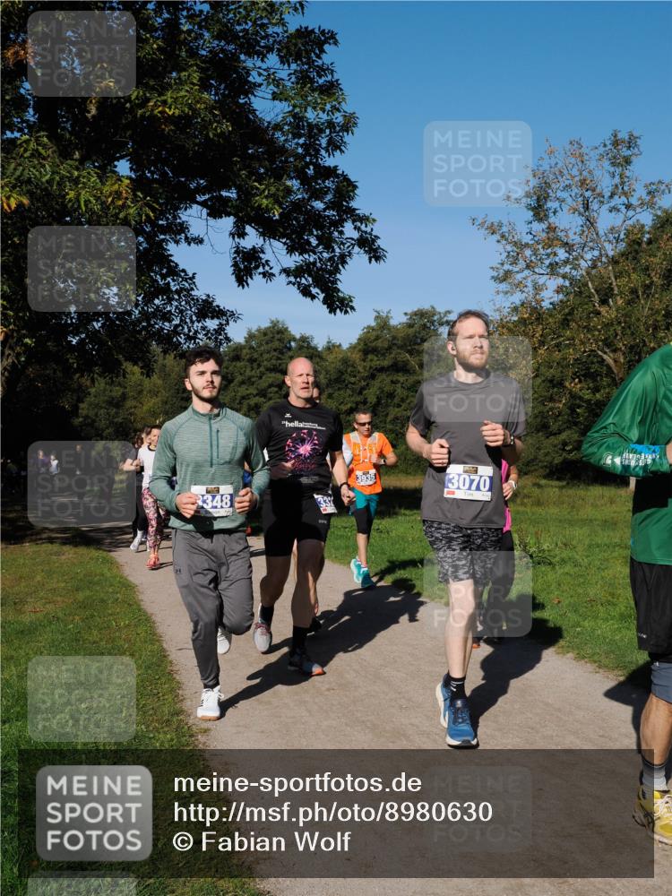 28.09.2025 - 33. Volkslauf durch das schöne Alstertal Fabian Wolf http://msf.ph/oto/8980630 28.09.2025 10:36:25 Laufen 3348, 22, 3935, 3070 meine-sportfotos.de
