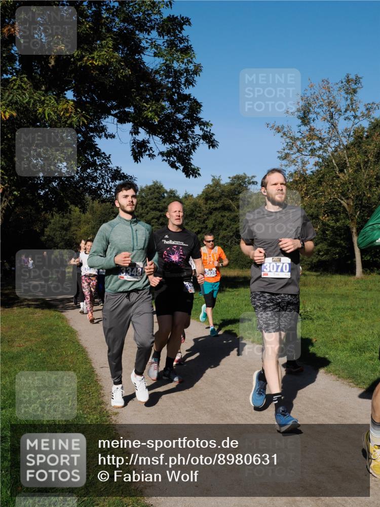 28.09.2025 - 33. Volkslauf durch das schöne Alstertal Fabian Wolf http://msf.ph/oto/8980631 28.09.2025 10:36:25 Laufen 31, 3348, 3935, 3070 meine-sportfotos.de