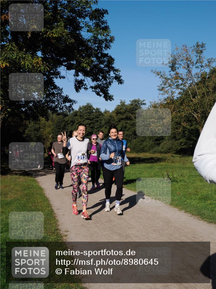 28.09.2025 - 33. Volkslauf durch das schöne Alstertal Fabian Wolf http://msf.ph/oto/8980645 28.09.2025 10:36:28 Laufen 3090, 3130, 3123 meine-sportfotos.de