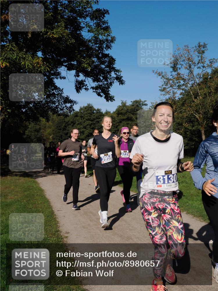 28.09.2025 - 33. Volkslauf durch das schöne Alstertal Fabian Wolf http://msf.ph/oto/8980657 28.09.2025 10:36:29 Laufen 3958, 322, 3130 meine-sportfotos.de
