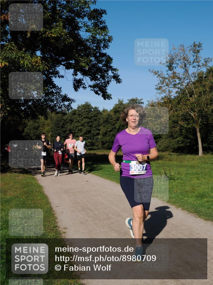 28.09.2025 - 33. Volkslauf durch das schöne Alstertal Fabian Wolf http://msf.ph/oto/8980709 28.09.2025 10:36:37 Laufen 3007 meine-sportfotos.de