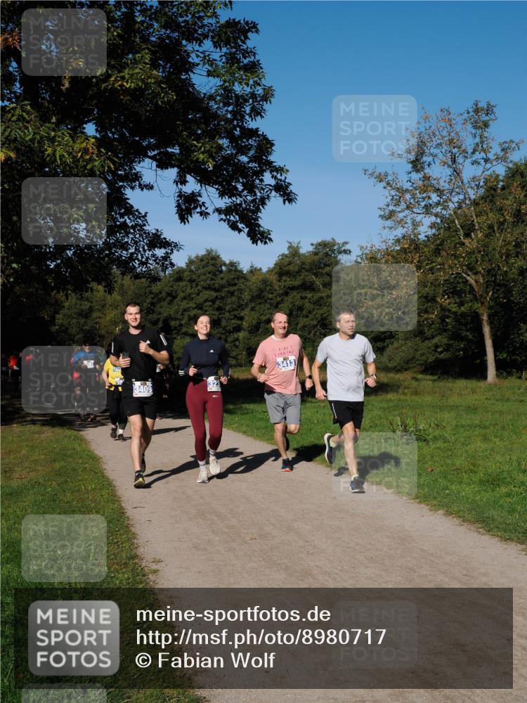 28.09.2025 - 33. Volkslauf durch das schöne Alstertal Fabian Wolf http://msf.ph/oto/8980717 28.09.2025 10:36:40 Laufen 3409, 3413 meine-sportfotos.de