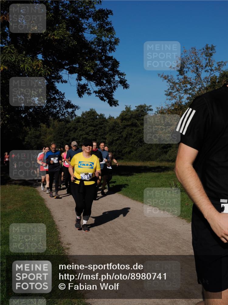 28.09.2025 - 33. Volkslauf durch das schöne Alstertal Fabian Wolf http://msf.ph/oto/8980741 28.09.2025 10:36:43 Laufen 281, 391 meine-sportfotos.de
