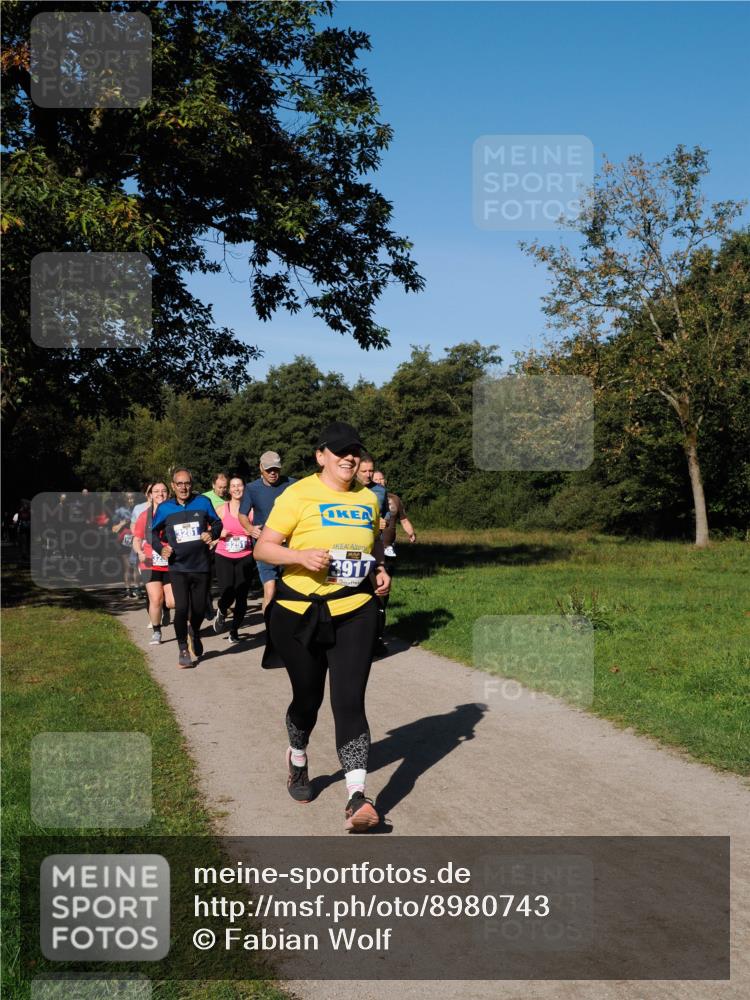 28.09.2025 - 33. Volkslauf durch das schöne Alstertal Fabian Wolf http://msf.ph/oto/8980743 28.09.2025 10:36:43 Laufen 3281, 3251, 3911 meine-sportfotos.de