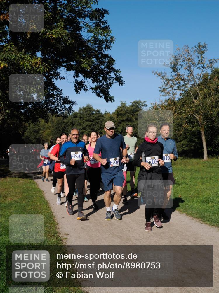 28.09.2025 - 33. Volkslauf durch das schöne Alstertal Fabian Wolf http://msf.ph/oto/8980753 28.09.2025 10:36:45 Laufen 32, 3281, 3072, 102, 3103 meine-sportfotos.de