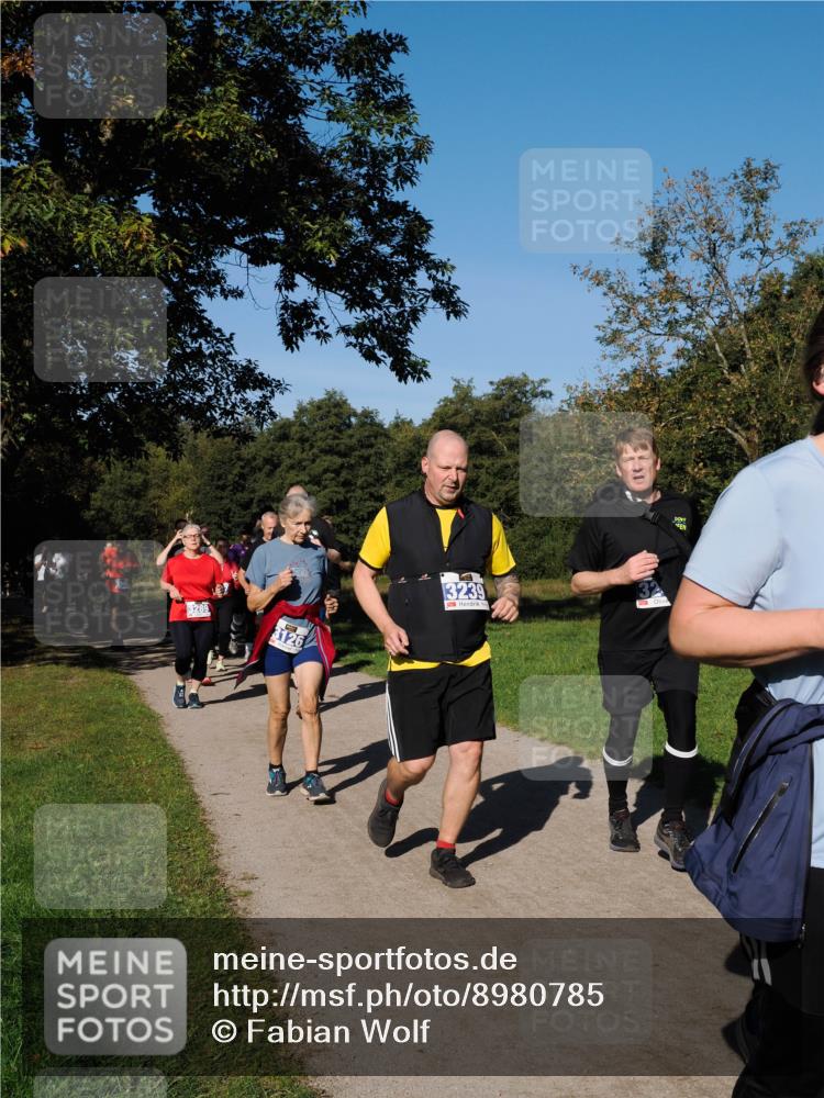 28.09.2025 - 33. Volkslauf durch das schöne Alstertal Fabian Wolf http://msf.ph/oto/8980785 28.09.2025 10:36:48 Laufen 3239 meine-sportfotos.de