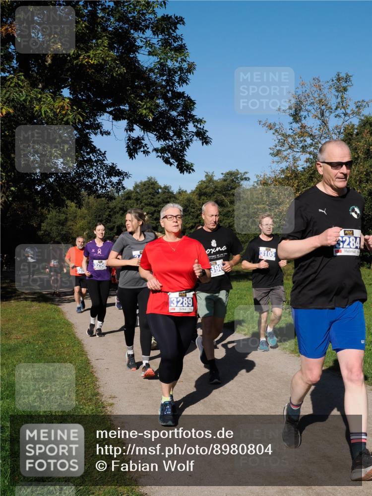 28.09.2025 - 33. Volkslauf durch das schöne Alstertal Fabian Wolf http://msf.ph/oto/8980804 28.09.2025 10:36:51 Laufen 3073, 3258, 3105, 3284, 3289, 39 meine-sportfotos.de