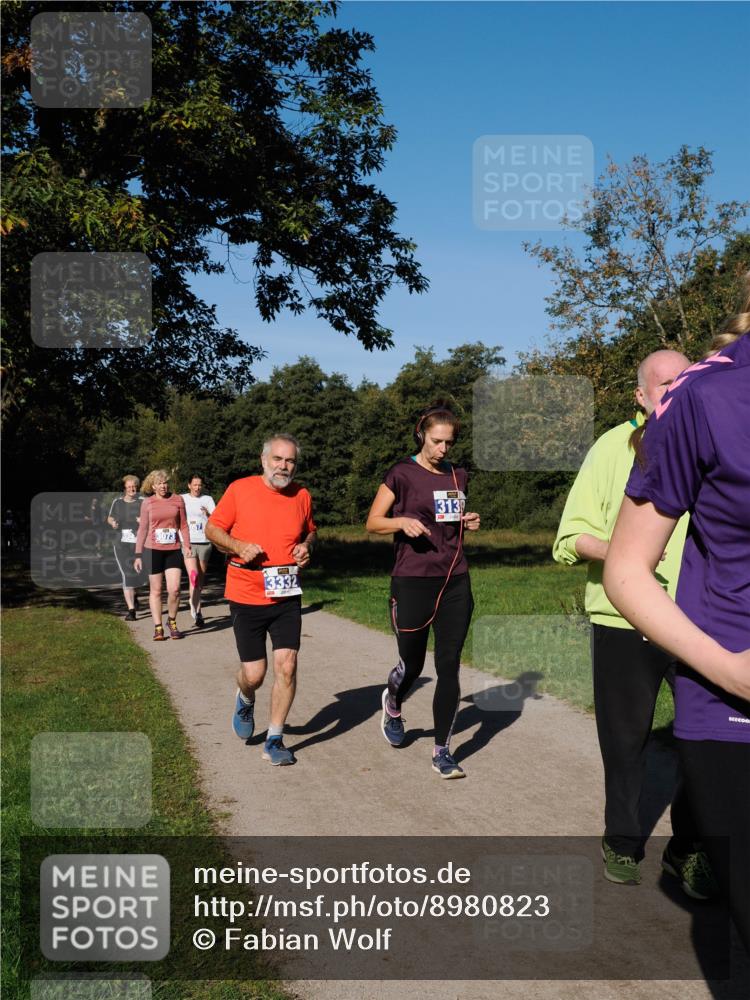 28.09.2025 - 33. Volkslauf durch das schöne Alstertal Fabian Wolf http://msf.ph/oto/8980823 28.09.2025 10:36:54 Laufen 3073, 3332, 313 meine-sportfotos.de