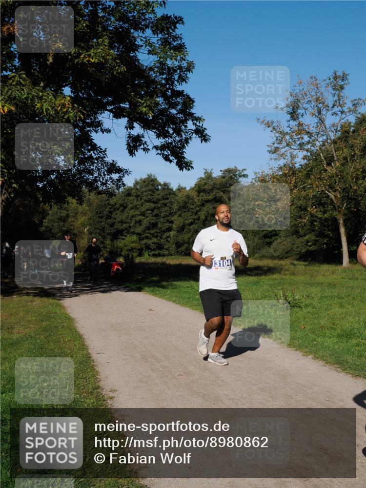 28.09.2025 - 33. Volkslauf durch das schöne Alstertal Fabian Wolf http://msf.ph/oto/8980862 28.09.2025 10:37:00 Laufen 13104 meine-sportfotos.de