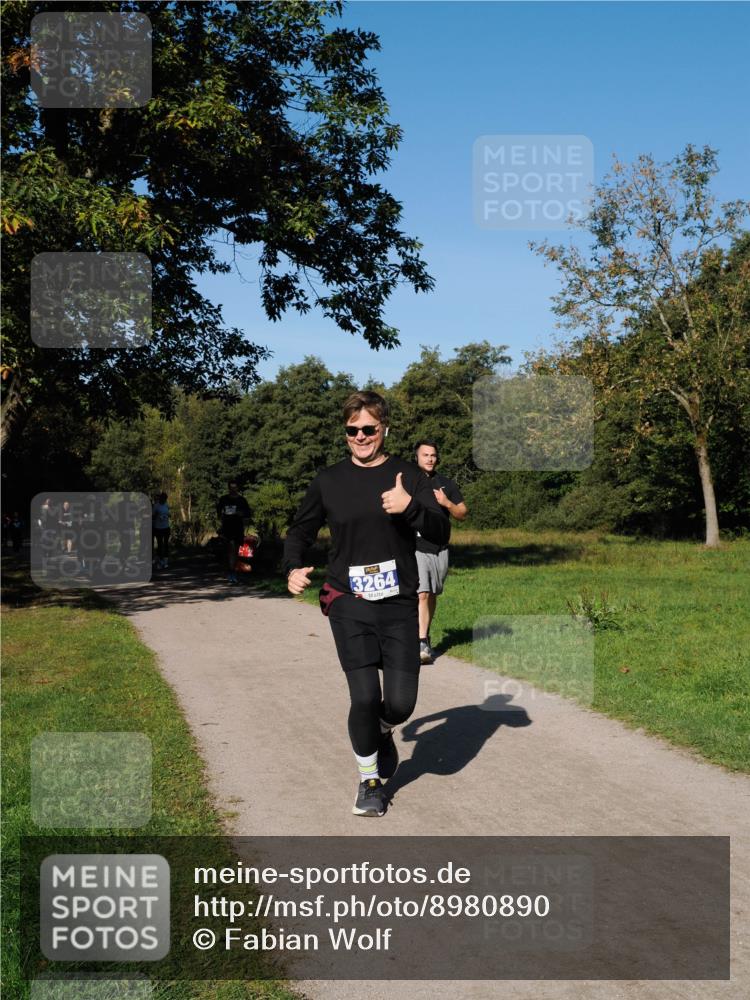 28.09.2025 - 33. Volkslauf durch das schöne Alstertal Fabian Wolf http://msf.ph/oto/8980890 28.09.2025 10:37:05 Laufen 3264 meine-sportfotos.de