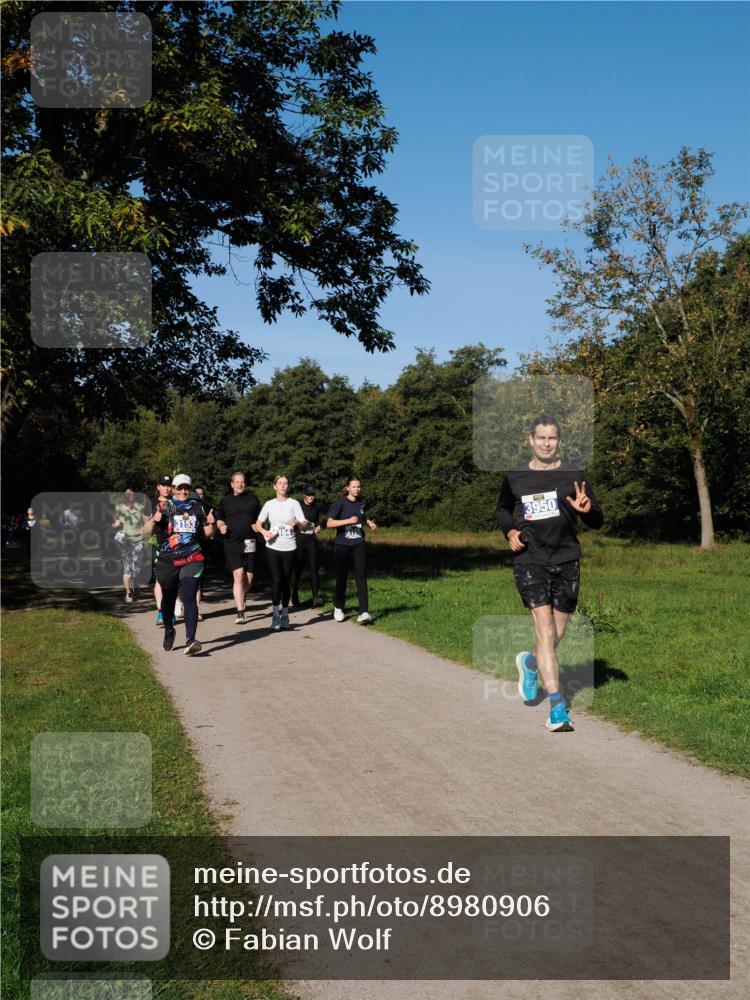 28.09.2025 - 33. Volkslauf durch das schöne Alstertal Fabian Wolf http://msf.ph/oto/8980906 28.09.2025 10:37:11 Laufen 3153, 3950 meine-sportfotos.de