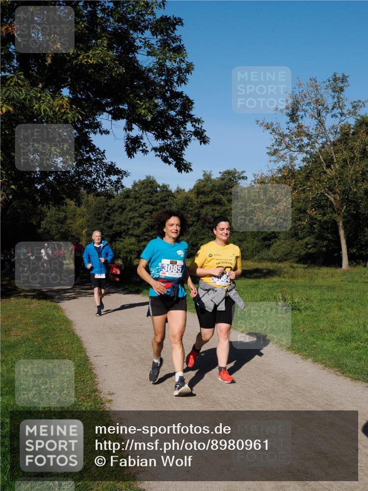 28.09.2025 - 33. Volkslauf durch das schöne Alstertal Fabian Wolf http://msf.ph/oto/8980961 28.09.2025 10:37:33 Laufen 3085 meine-sportfotos.de