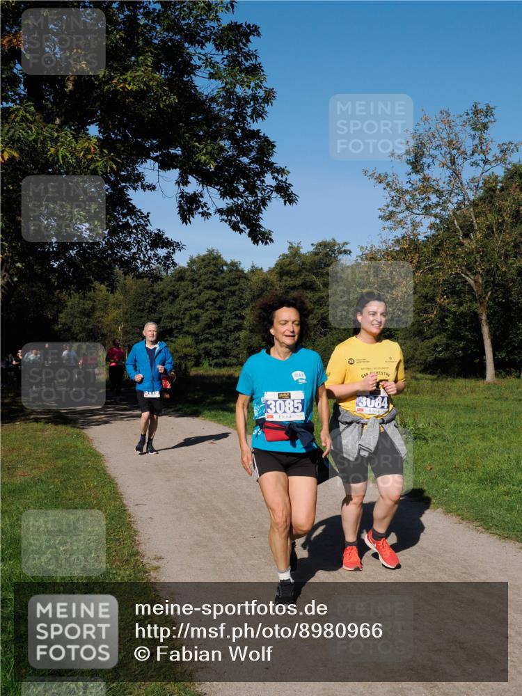 28.09.2025 - 33. Volkslauf durch das schöne Alstertal Fabian Wolf http://msf.ph/oto/8980966 28.09.2025 10:37:33 Laufen 3085, 3084 meine-sportfotos.de
