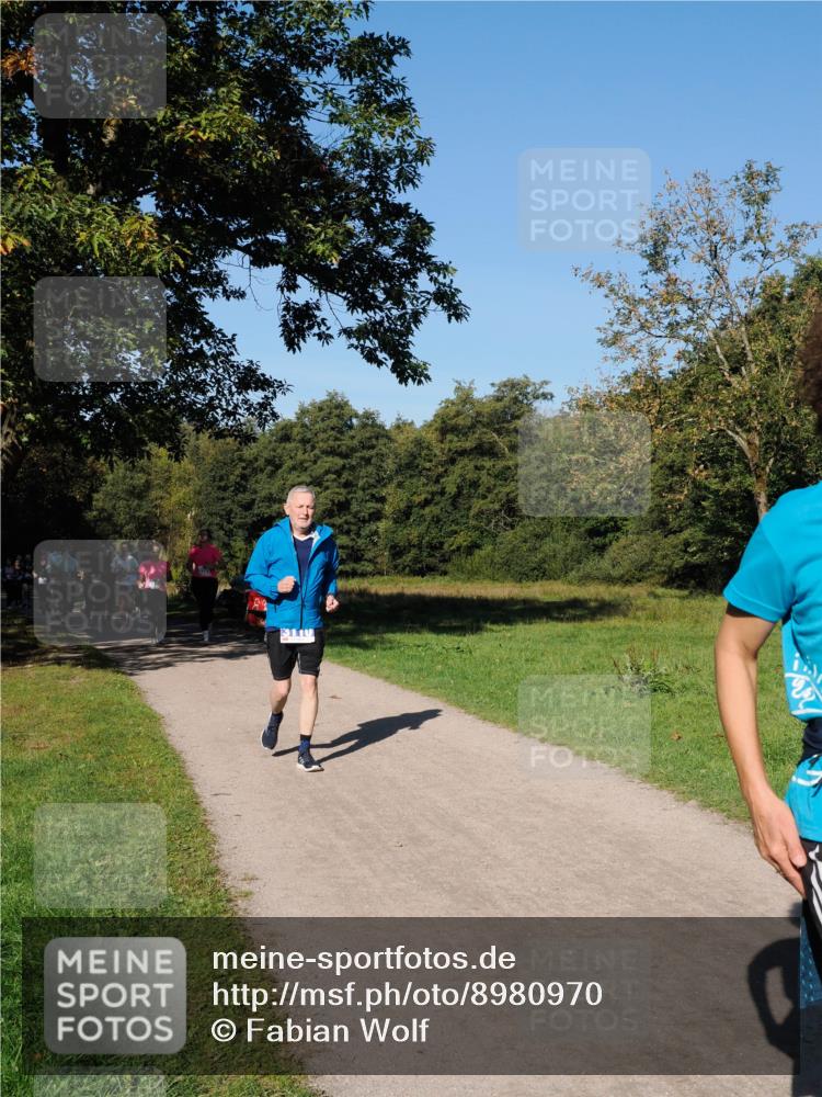 28.09.2025 - 33. Volkslauf durch das schöne Alstertal Fabian Wolf http://msf.ph/oto/8980970 28.09.2025 10:37:34 Laufen 310 meine-sportfotos.de
