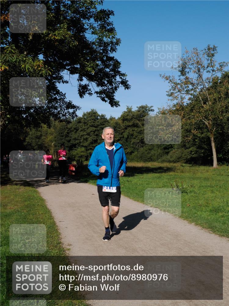28.09.2025 - 33. Volkslauf durch das schöne Alstertal Fabian Wolf http://msf.ph/oto/8980976 28.09.2025 10:37:35 Laufen 3110 meine-sportfotos.de