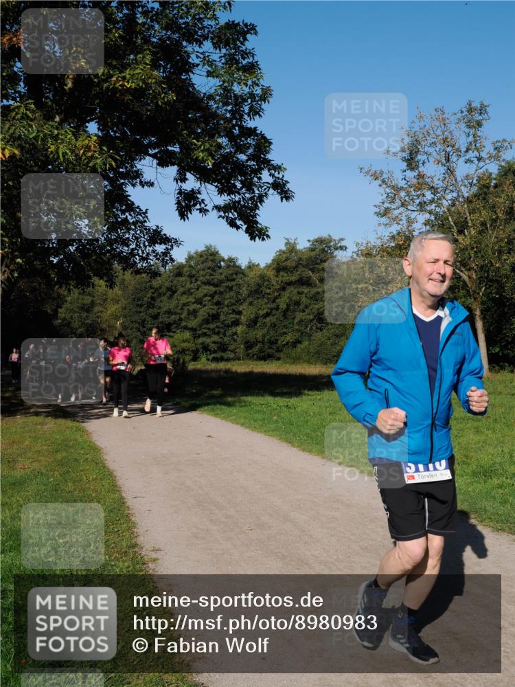 28.09.2025 - 33. Volkslauf durch das schöne Alstertal Fabian Wolf http://msf.ph/oto/8980983 28.09.2025 10:37:37 Laufen  meine-sportfotos.de