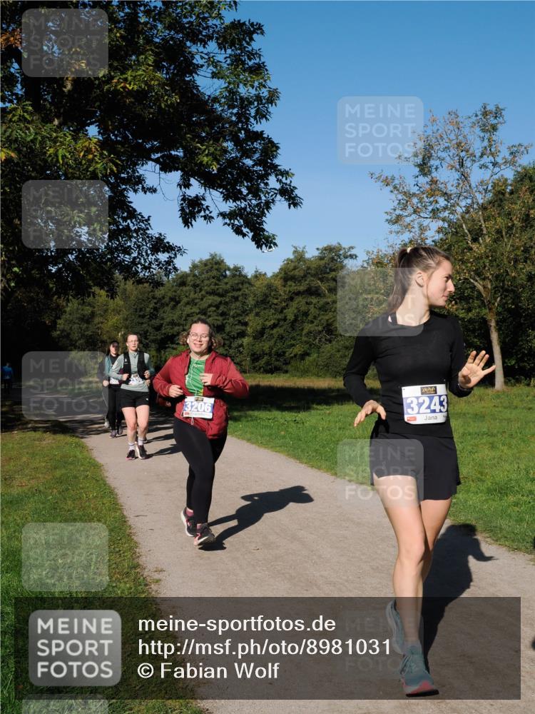 28.09.2025 - 33. Volkslauf durch das schöne Alstertal Fabian Wolf http://msf.ph/oto/8981031 28.09.2025 10:37:51 Laufen 3206, 3243 meine-sportfotos.de