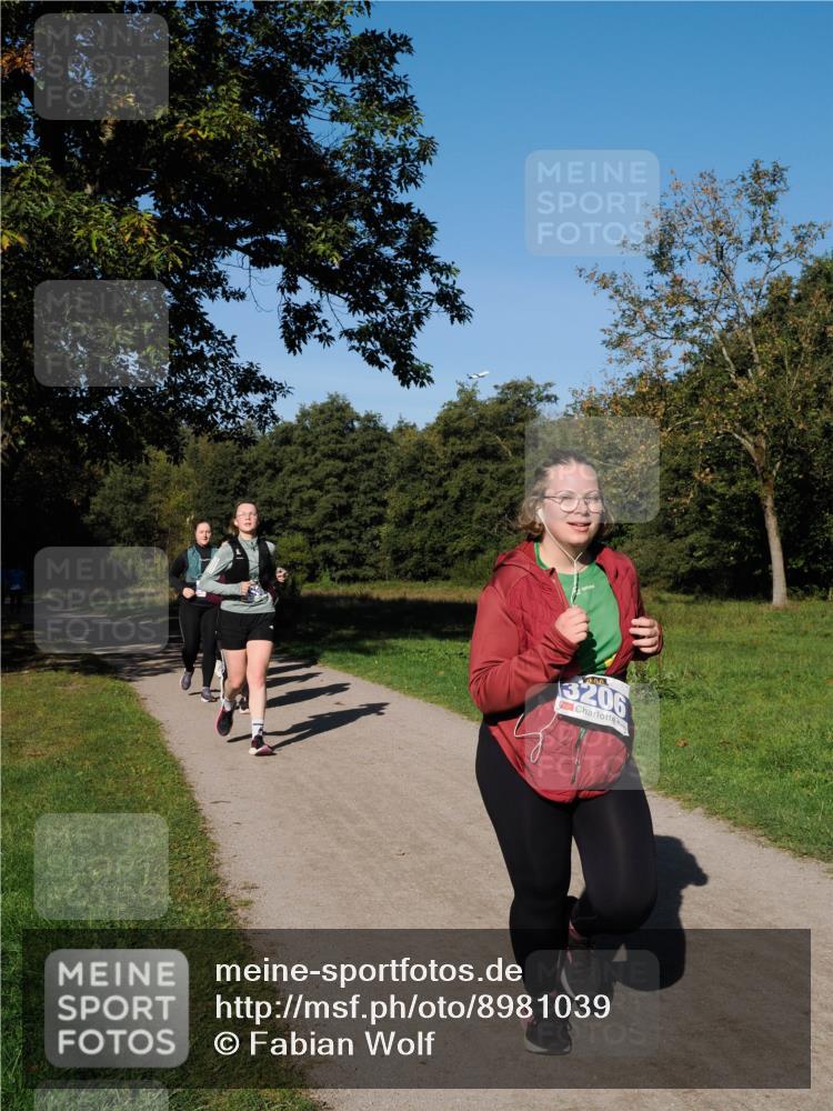 28.09.2025 - 33. Volkslauf durch das schöne Alstertal Fabian Wolf http://msf.ph/oto/8981039 28.09.2025 10:37:52 Laufen 3206 meine-sportfotos.de